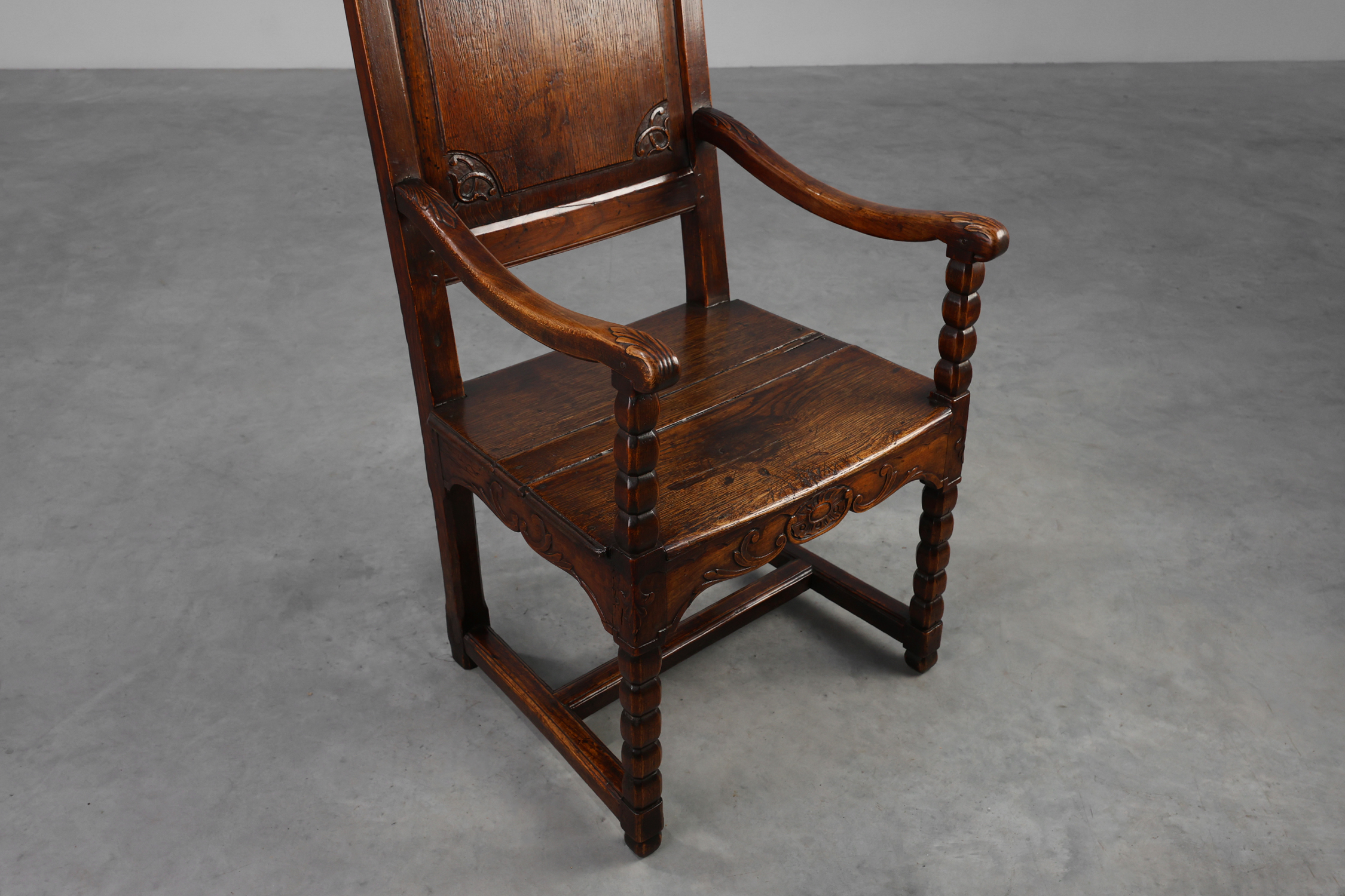 18th Century Liège Armchair in hand carved Oak, Belgiumthumbnail